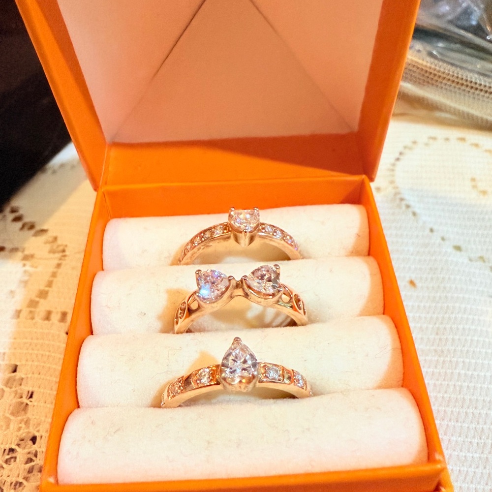 Stunning Gold Women's Ring Trio